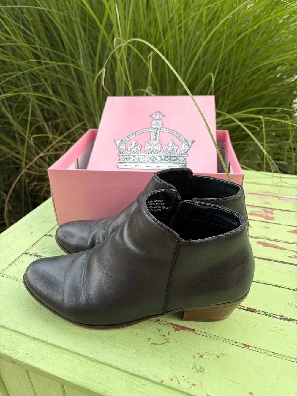 Black Women’s Leather Ankle Boots - Classic Low Heel - 9.5